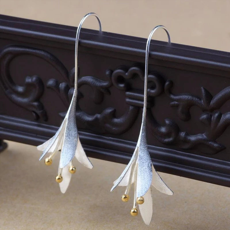 Elegante Silber Blumenohrringe