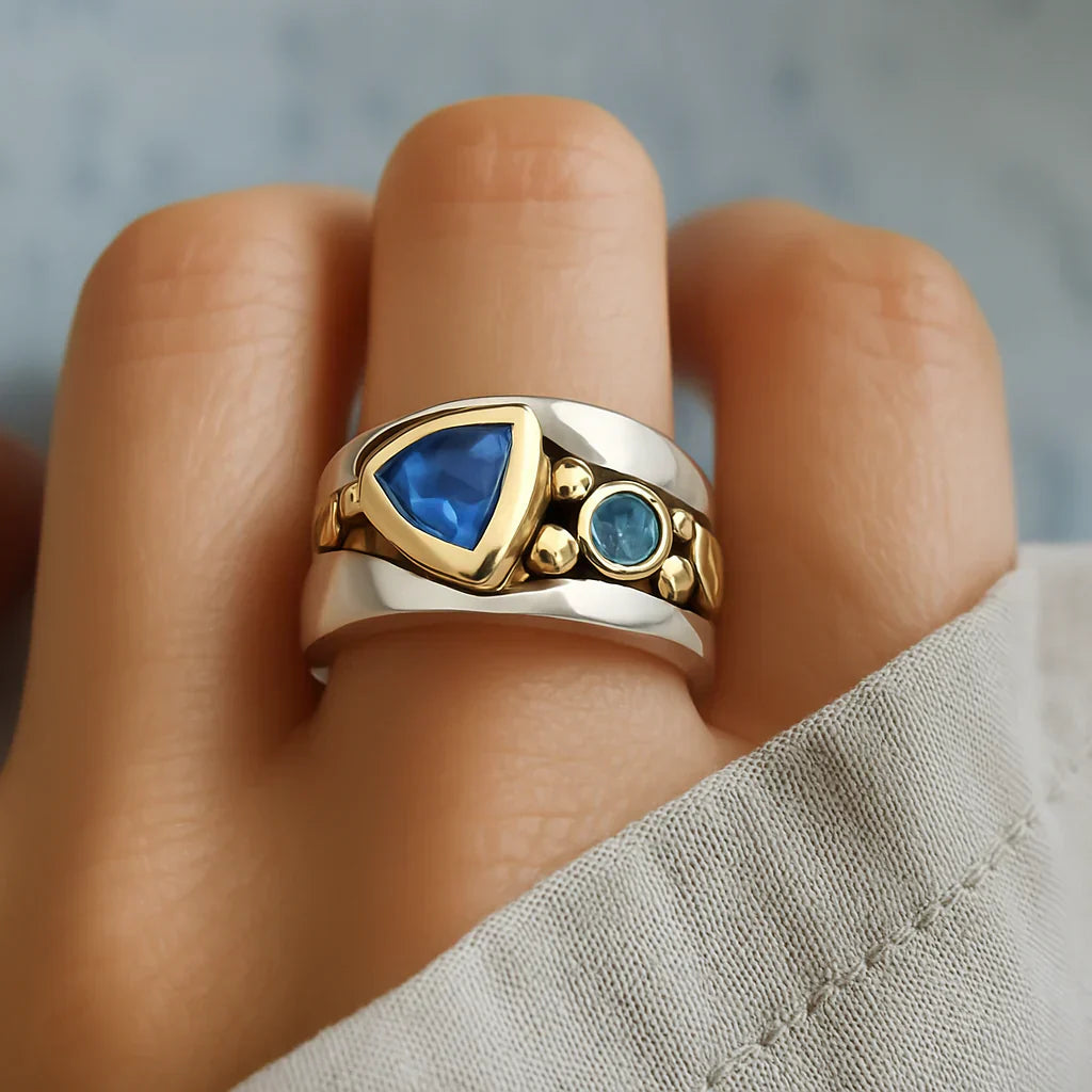 Anello unico vintage con cristallo blu