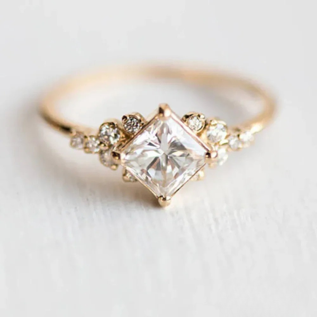Regal Eleganz Ring
