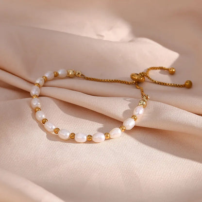 Romantisches Perlenarmband
