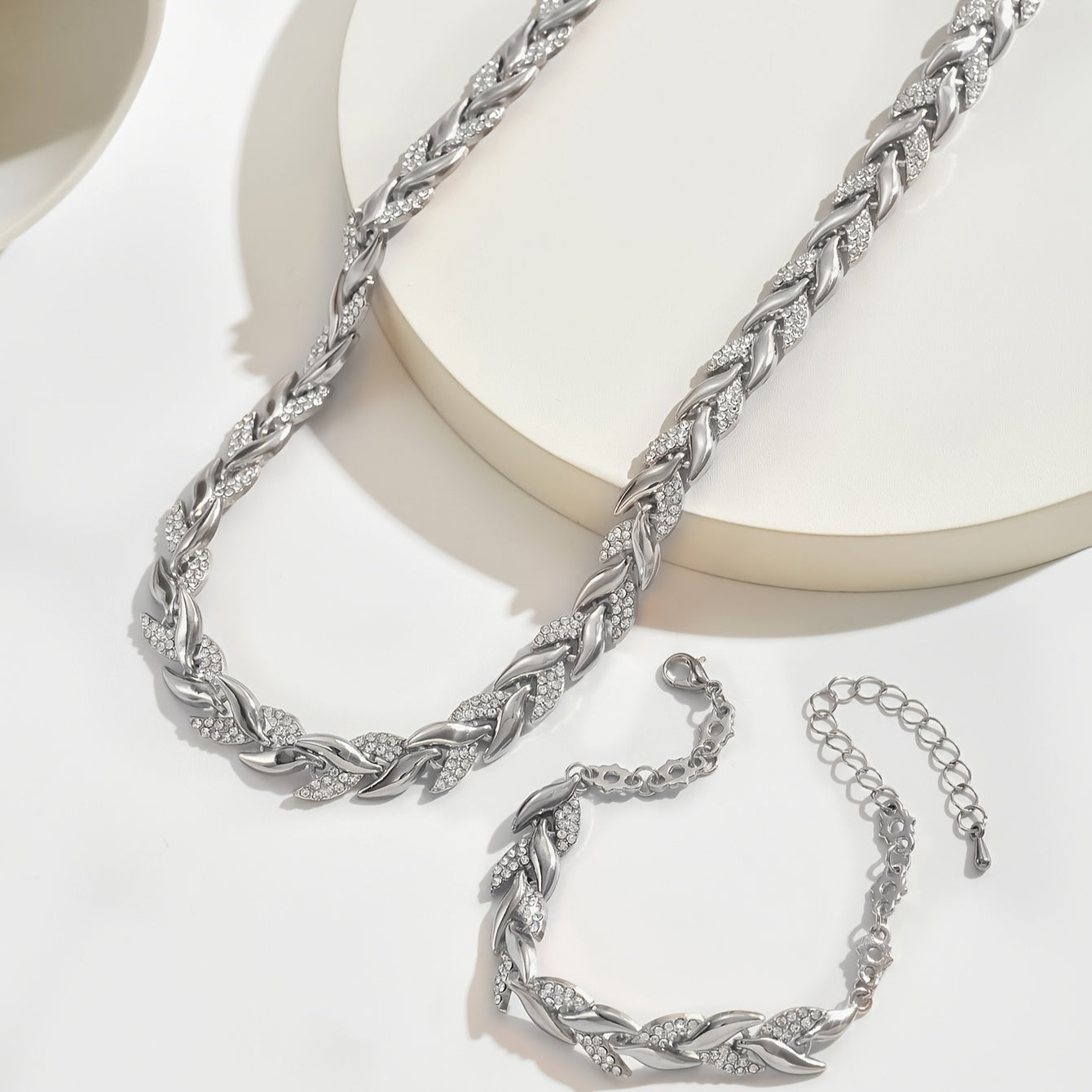 Elegantes Set aus Glas-Rhinestone im Fischschwanz-Design