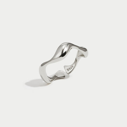 Silberne Wellenring