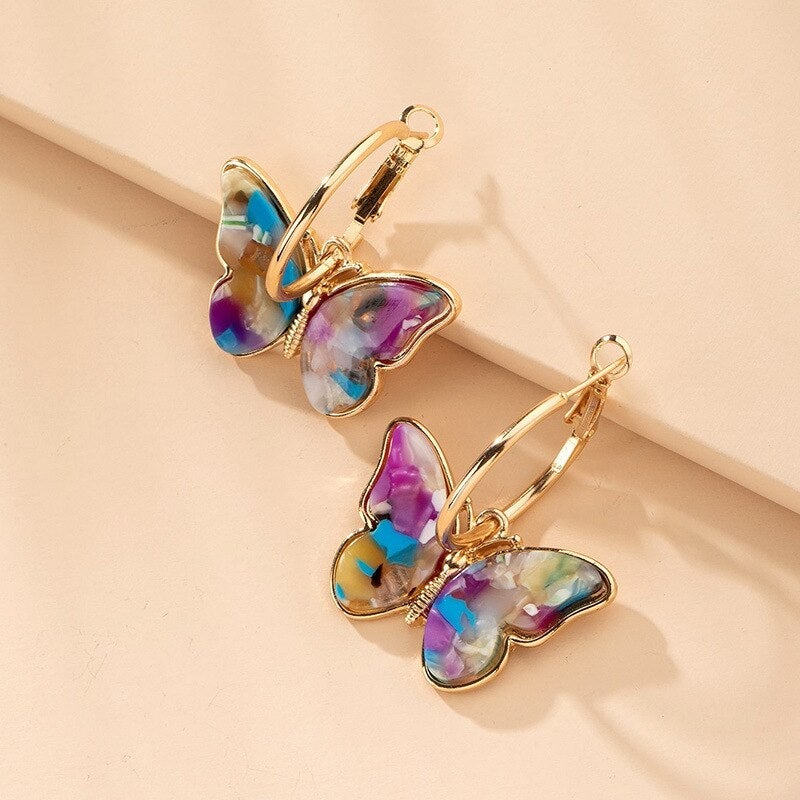 Goldfarbene mehrfarbige Schmetterling-Hoops-Ohringe