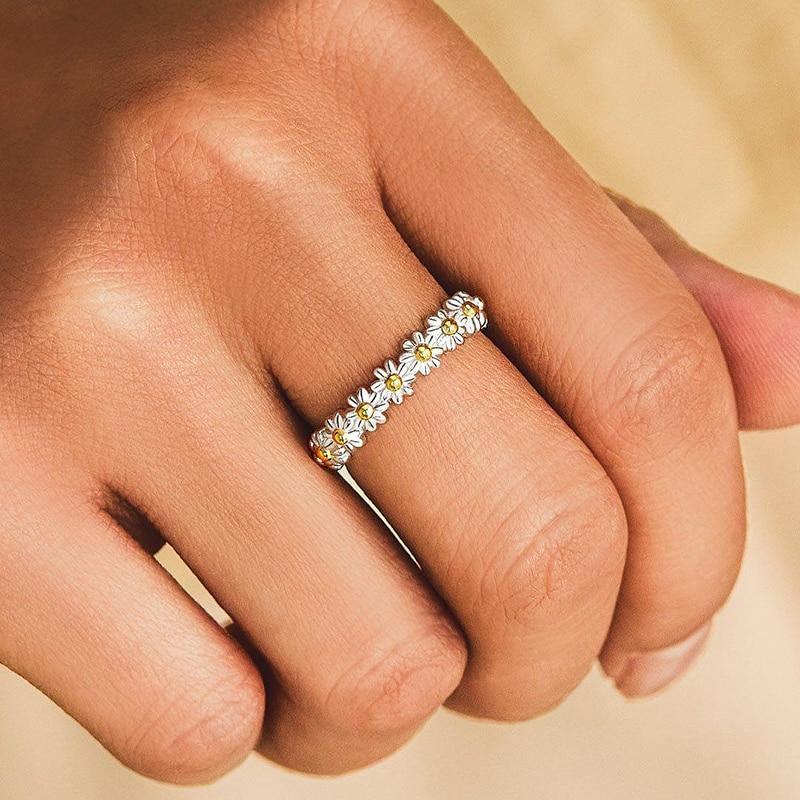 Verstellbarer Silber-Gänseblümchen-Ring