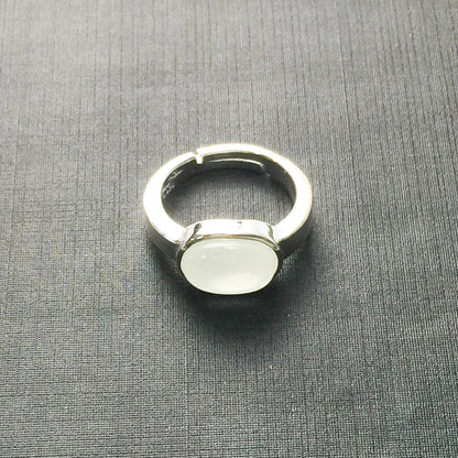 Verstellbarer Silberweißer Cabochon Statement-Ring