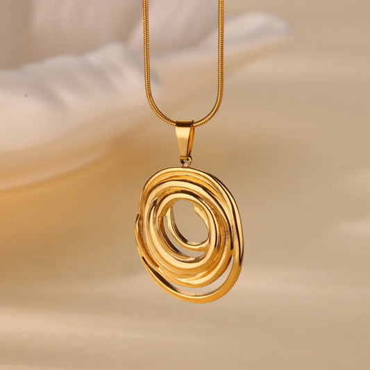 Hohles geometrisches ovales Halsband in Gold und Silber