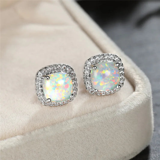 Elegante Silber Runde Weiße Feuer Opal Ohrstecker
