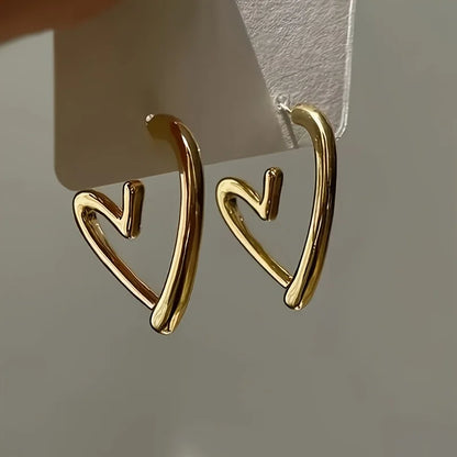 Elegante Herzförmige Ohrringe aus Roségold