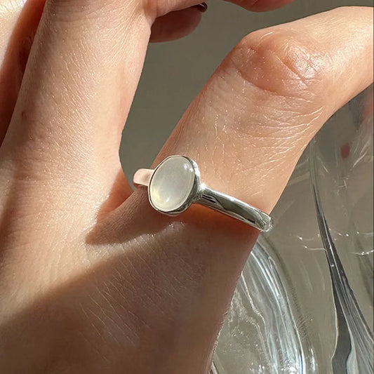 Silberner ovaler Mondstein Minimal Ring