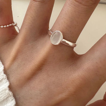 Silberner ovaler Mondstein Minimal Ring