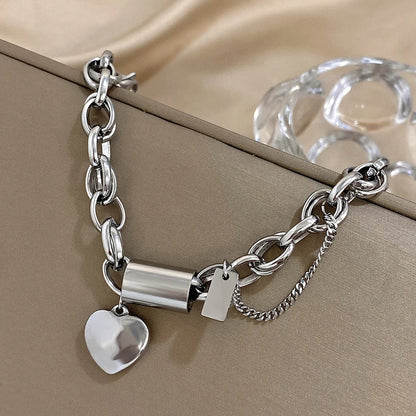 Elegantes Herzförmiges Gold Chunky Armband