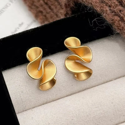 Ohrringe mit Blütenmotiv aus 925er Sterlingsilber und 18K Gold