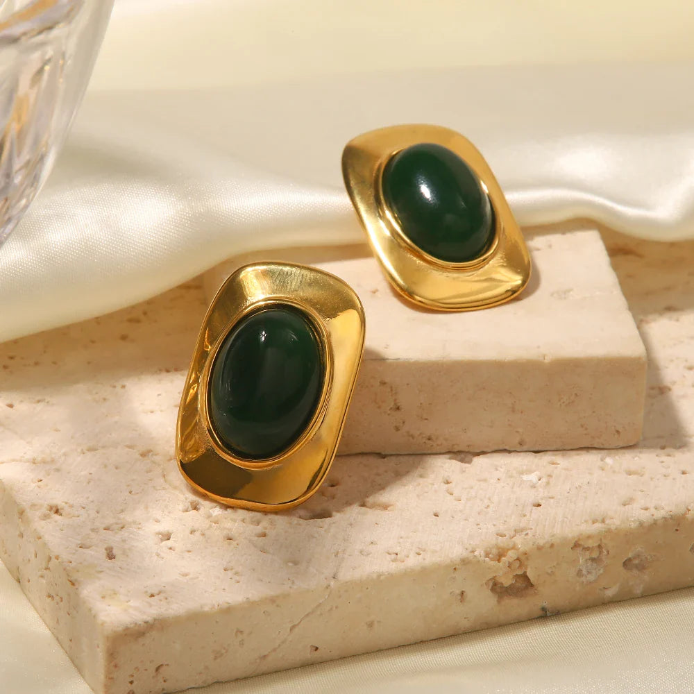 Vintage 18K Goldplattierte grüne Opal-Ovalohrringe