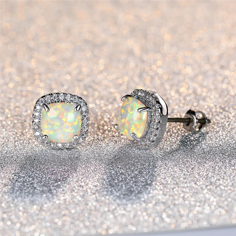Elegante Silber Runde Weiße Feuer Opal Ohrstecker