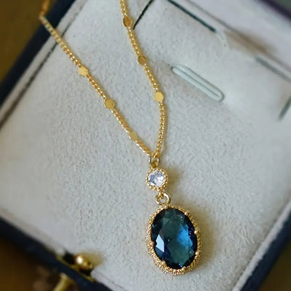 Thessia Lunebray Halskette