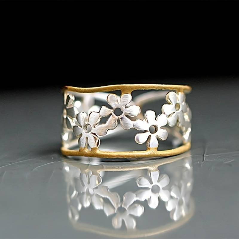 Schicker Daisy Ring
