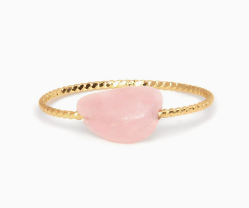Dünner Ring mit bunten Steinen
