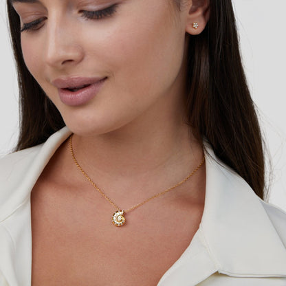 Collana con ciondolo a conchiglia di cristallo Luca