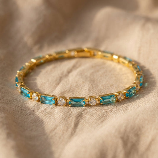 Elegantes Armband aus natürlichem Türkis und Gold