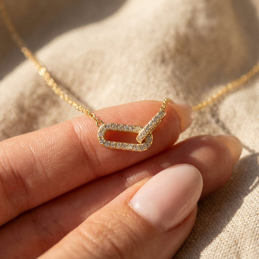Doppelter Ovaler Knoten Anhänger Diamant Halskette