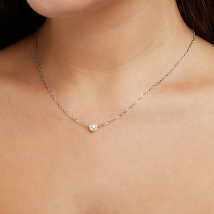Collier solitaire en perles d'argent