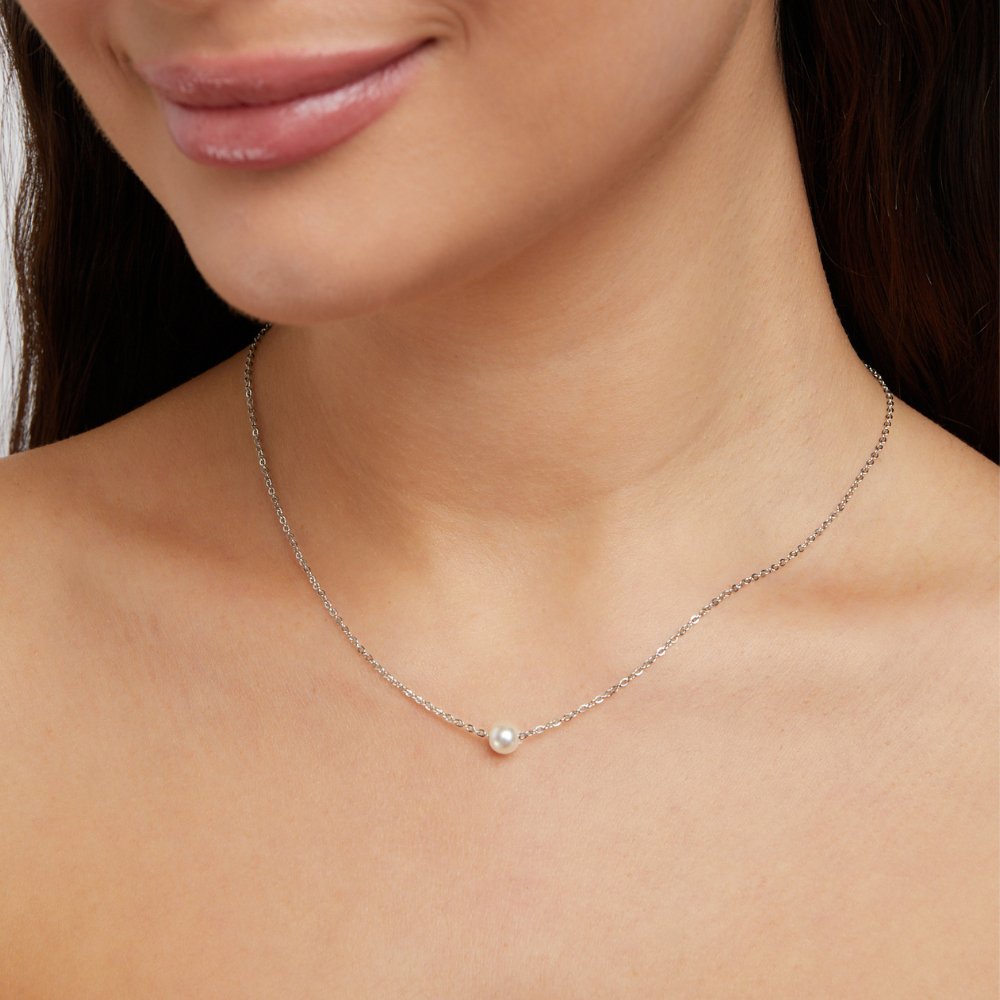 Collier solitaire en perles d'argent